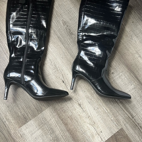 Worthington Shoes - Worthington Glossy Black Croc-Embossed Heeled Boots
